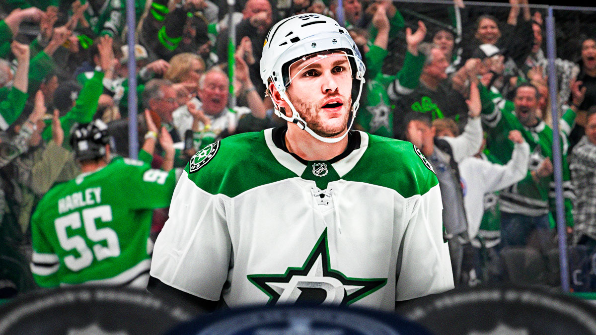 Mikko Rantanen in a Stars uniform with cheering Stars fans