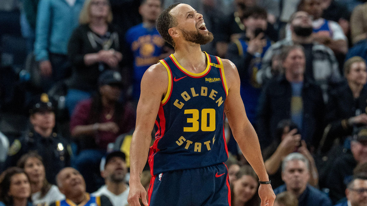 Golden State Warriors guard Stephen Curry (30) reacts after being called for the foul against the New York Knicks during the fourth quarter at Chase Center.