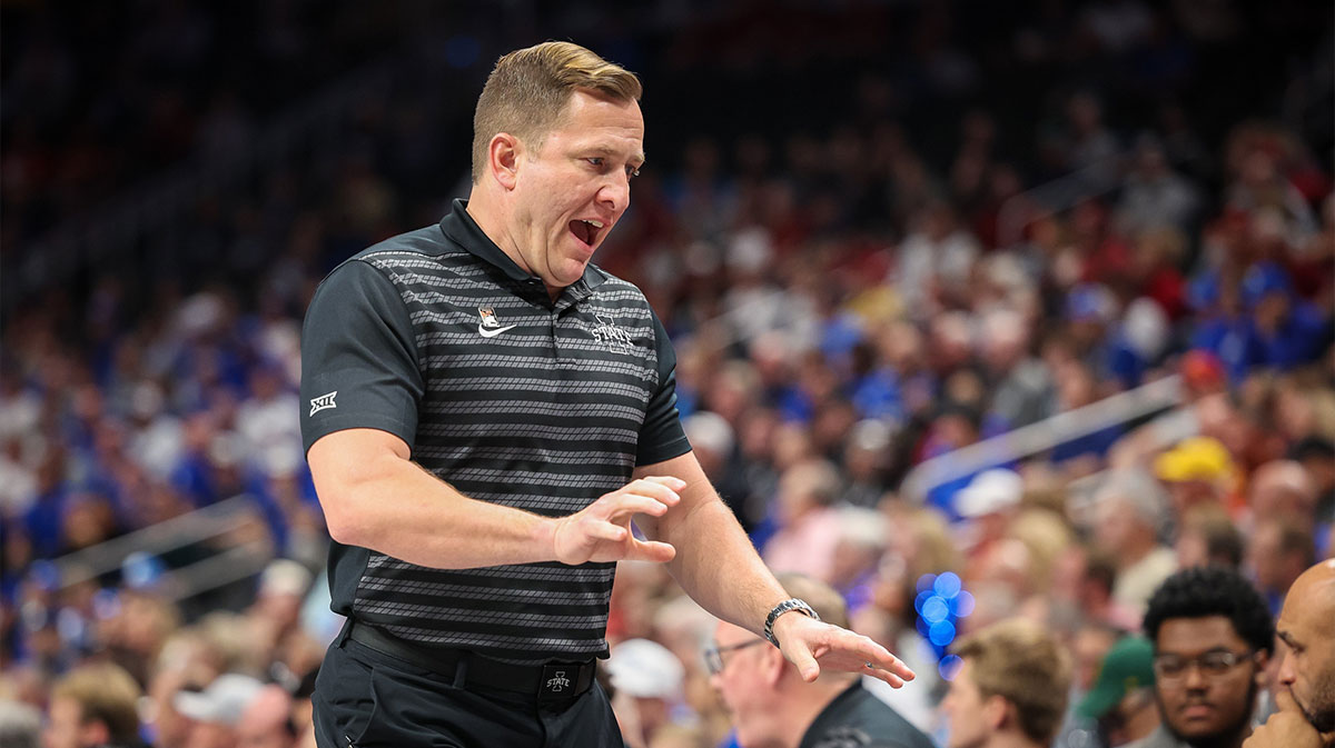 Mar 13, 2025; Kansas City, MO, USA; Iowa State Cyclones coach TJ Otzelberger during the first half against the Brigham Young Cougars at T-Mobile Center.