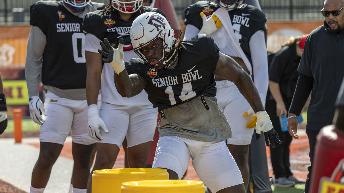 American team defensive lineman Shemar Stewart of Texas A&M (14) works through drills during Senior Bowl practice at Hancock Whitney Stadium.