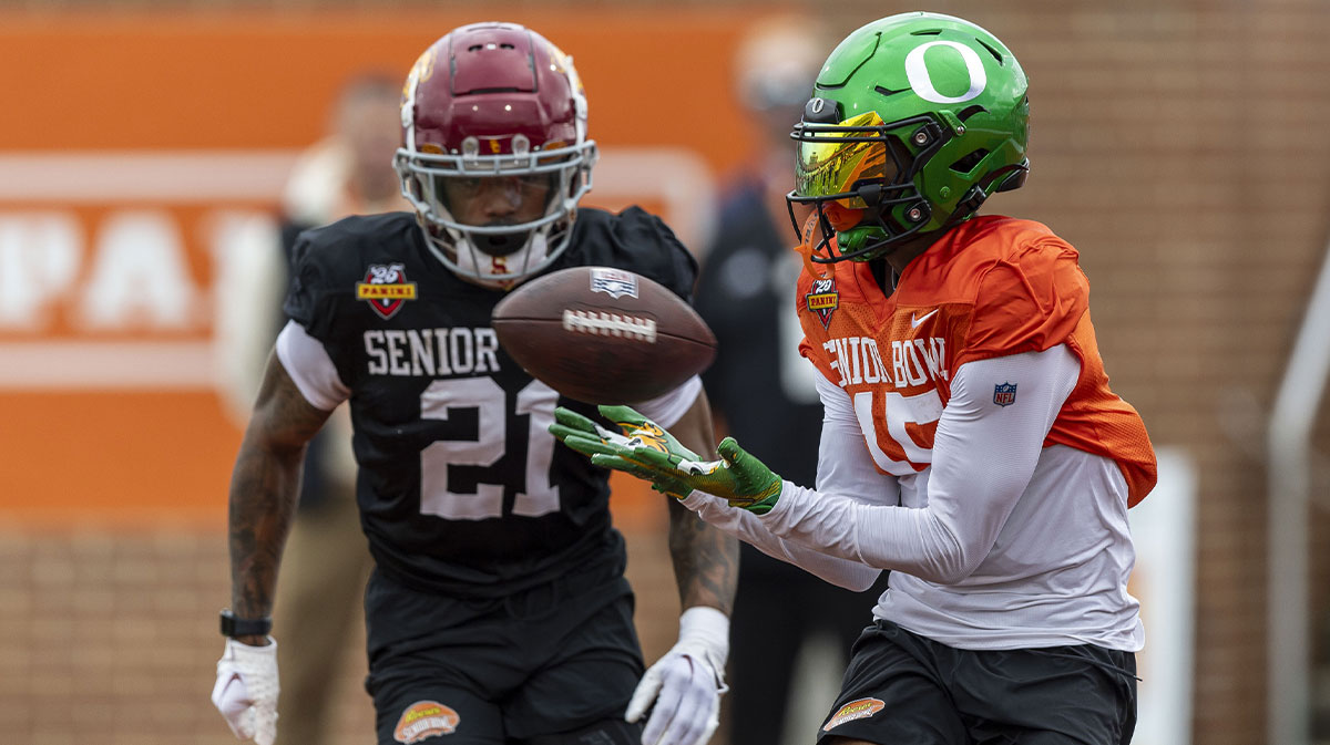 National team wide receiver Tez Johnson of Oregon (15) grabs a pass during Senior Bowl practice for the National team at Hancock Whitney Stadium. Mandatory Credit: Vasha Hunt-Imagn Images