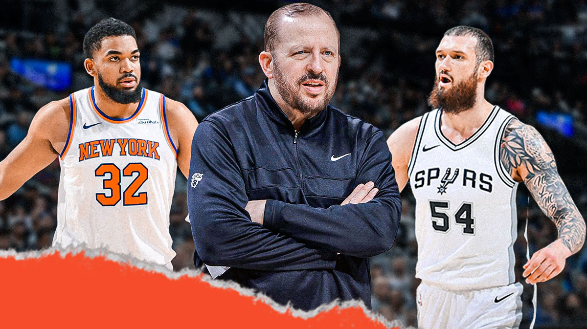 Knicks' Tom Thibodeau and Karl-Anthony Towns looking at Spurs' Sandro Mamukelashvili