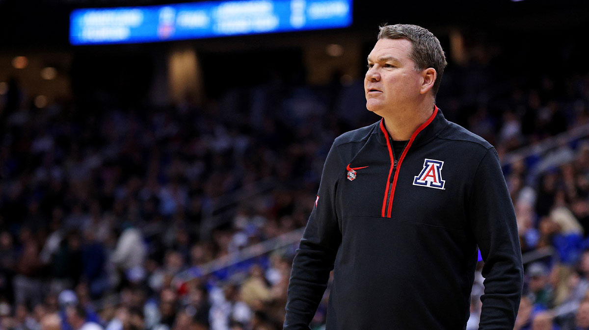 Arizona Wildcats head coach Tommy Lloyd during the first half against the Duke Blue Devils during an East Regional semifinal of the 2025 NCAA tournament at Prudential Center.