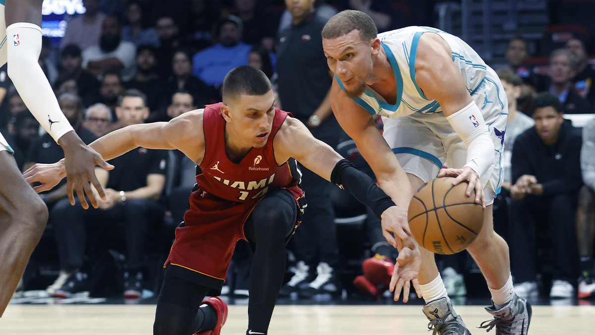 Miami Heat Head Coach Erik Speeststra reacts to Judge Brian Forte (45) against Charlotte Hornet during the second half in the center of Kaseya.