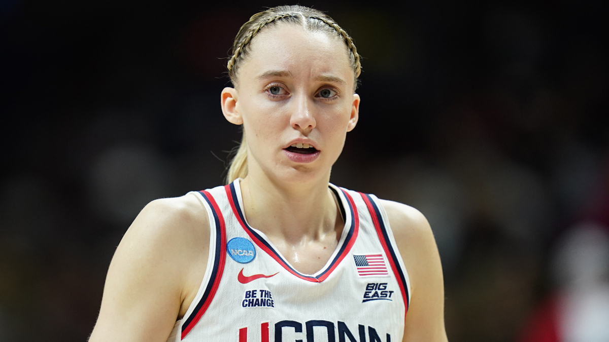 UConn Huskies guard Paige Bueckers (5) on the court against the South Dakota State Jackrabbits in the second half at Harry A. Gampel Pavilion.