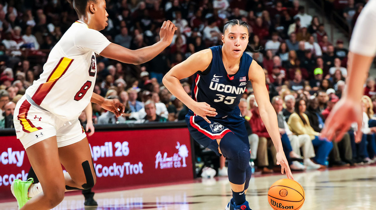 Featured image UConn Women's Basketball Azzi Fudd