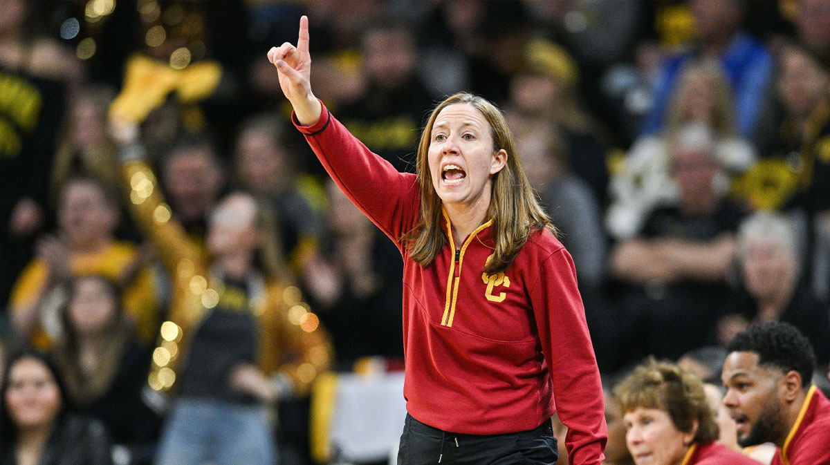 USC Trojans head coach Lindsay Gottlieb reacts during the fourth quarter against the Iowa Hawkeyes.