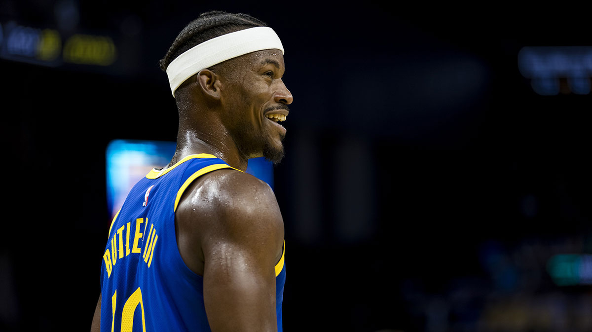 The golden state warriors forward Jimmy Butler III (10) reacts during the fourth quarter of the match against Dallas Mavericks in Chase Center.