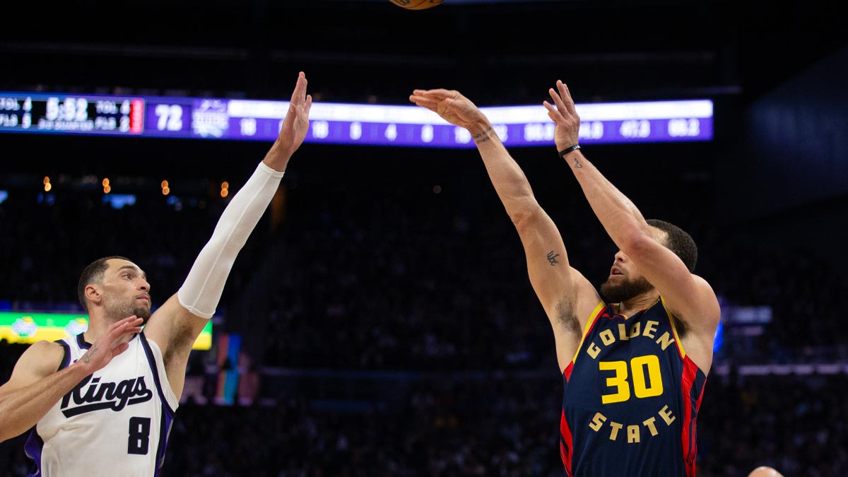 Golden State Warriors guard Stephen Curry (30) shoots over Sacramento Kings guard Zach LaVine (8) during the third quarter at Chase Center. 