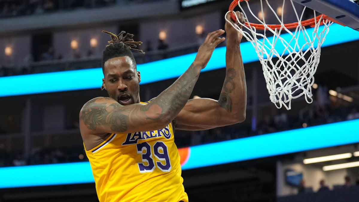 Dwight Howard wants deceased Wilt Chamberlain to induct him into Hall of Fame