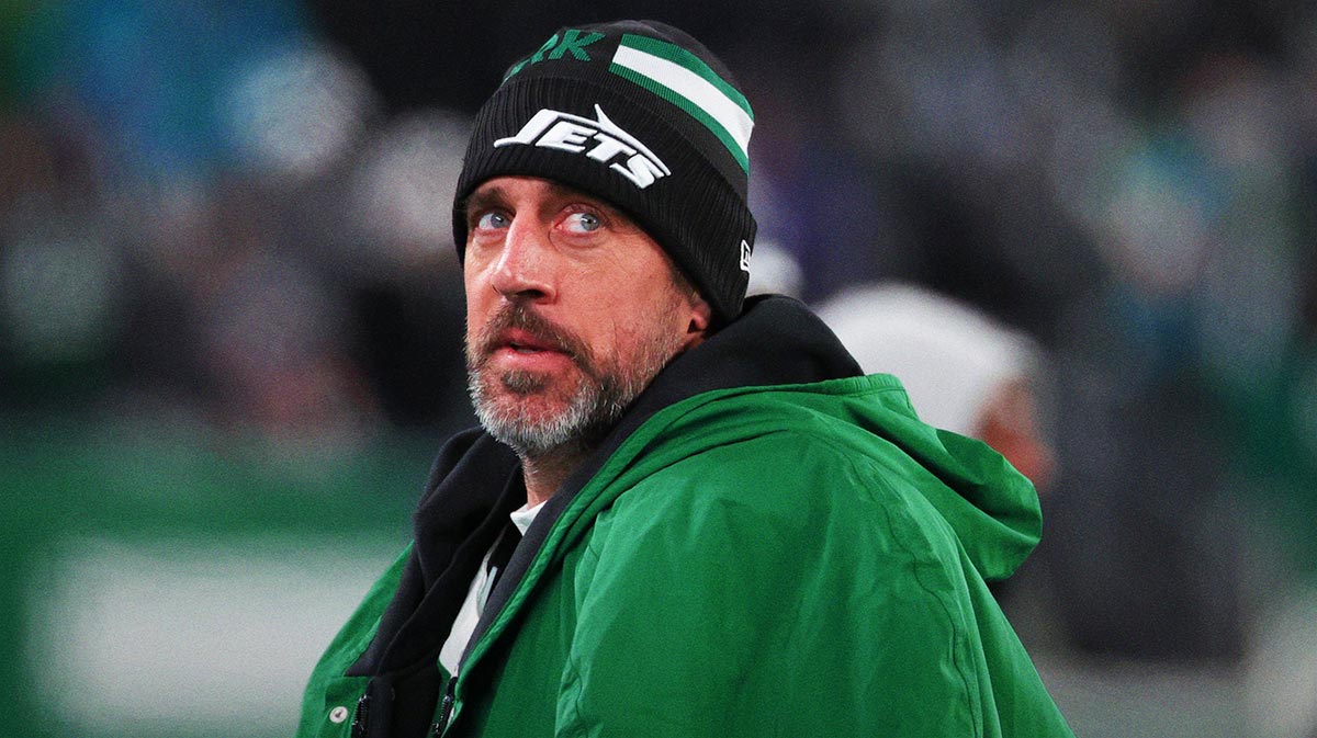 New York Jets quarterback Aaron Rodgers (8) during the third quarter of their game against the Miami Dolphins at MetLife Stadium.