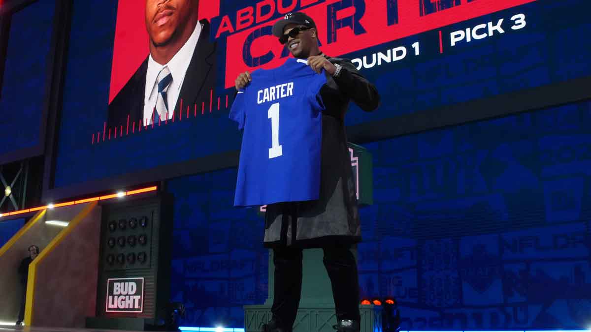 Apr 24, 2025; Green Bay, WI, USA; Penn State Nittany Lions defensive end Abdul Carter is selected by the New York Giants as the number three pick in the first round of the 2025 NFL Draft at Lambeau Field.
