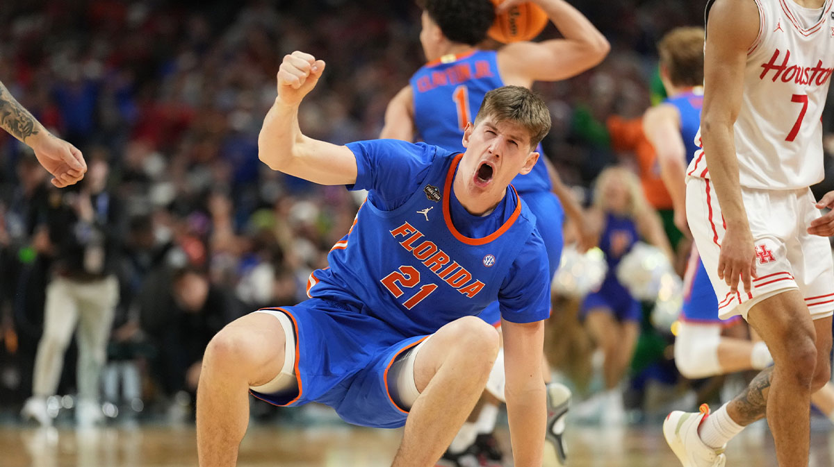 Florida Gators forward Alex Condon (21) celebrates after defeating the Houston Cougars in the national championship game of the Final Four of the 2025 NCAA Tournament at the Alamodome.
