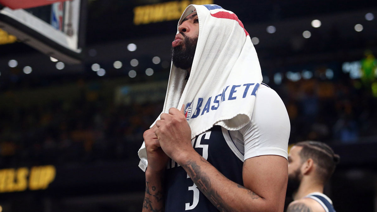 Dallas Mavericks forward Anthony Davis (3) reacts during a time out in the fourth quarter against the Memphis Grizzlies at FedExForum.