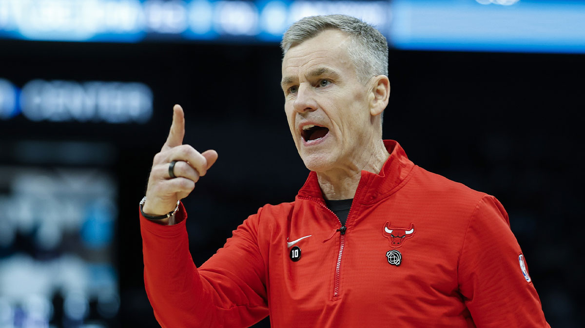 Chicago Bulls head coach Billy Donovan yells at an official during the second half against the Charlotte Hornets at Spectrum Center.