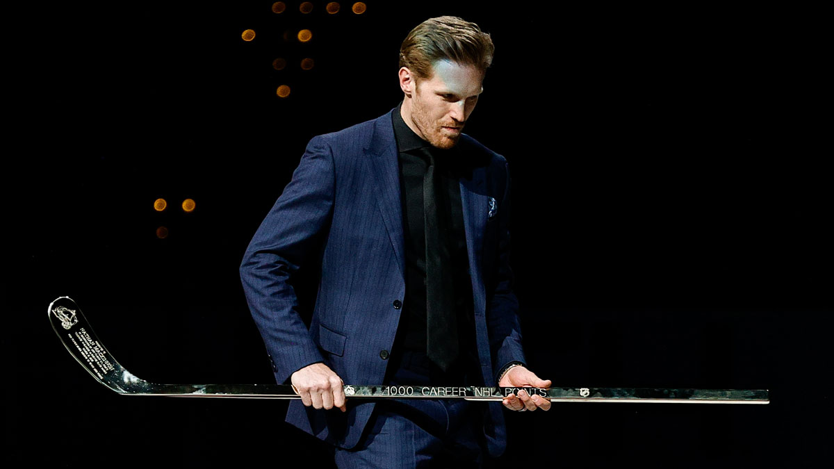 Avalanche HC Jared Bednar provides cryptic Gabriel Landeskog update ahead of Game 1