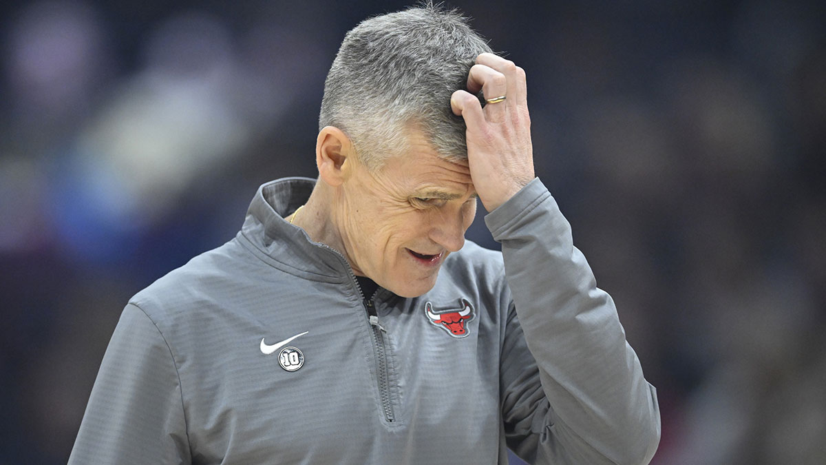 Chicago Bulls head coach Billy Donovan reacts during a timeout in the first quarter against the Cleveland Cavaliers at Rocket Arena.