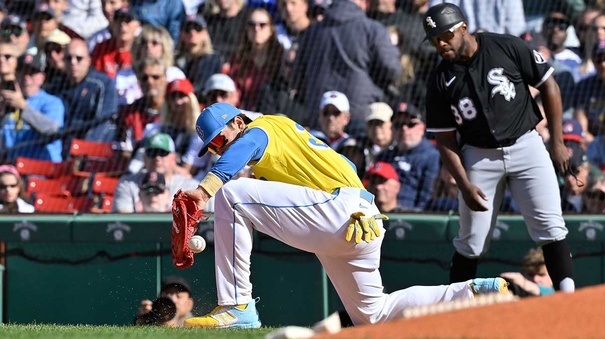 Red Sox’s Alex Cora sends eye-opening challenge to Triston Casas
