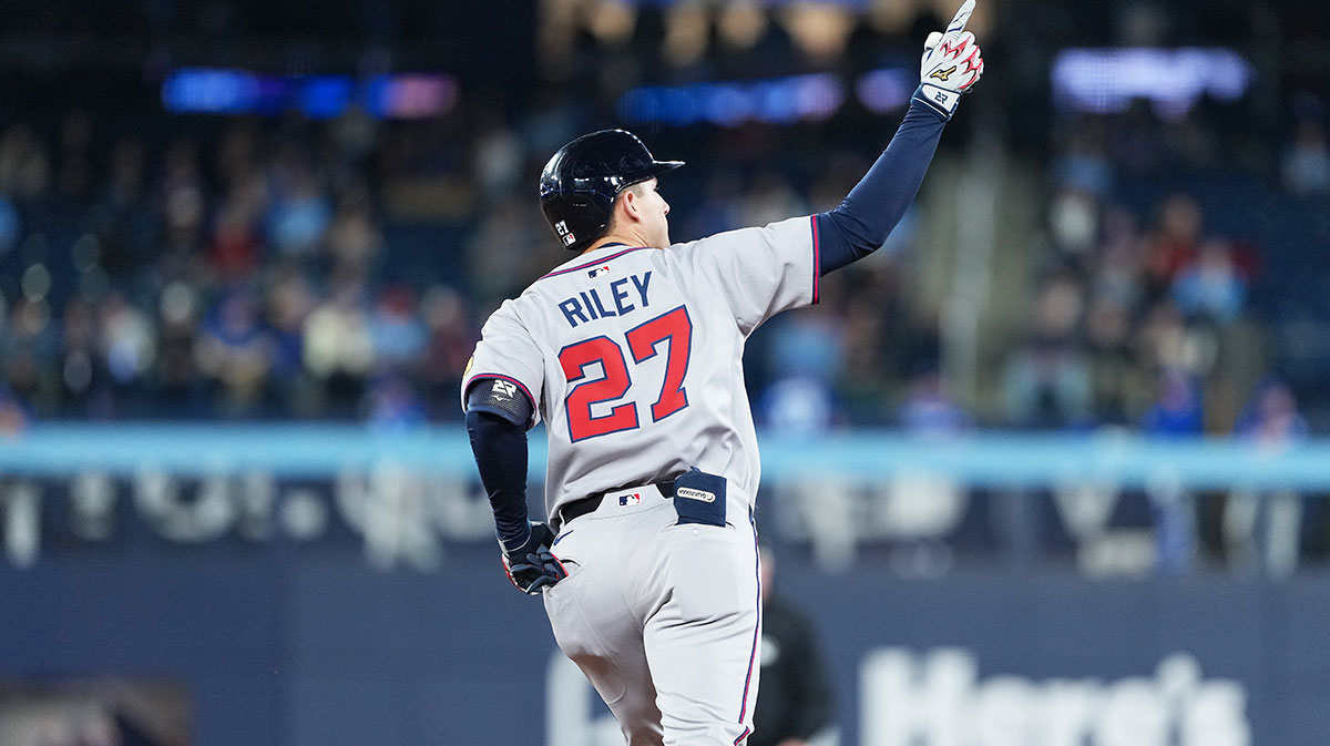 Braves’ Austin Riley hits insane 444-foot bomb with 2nd HR vs. Blue Jays