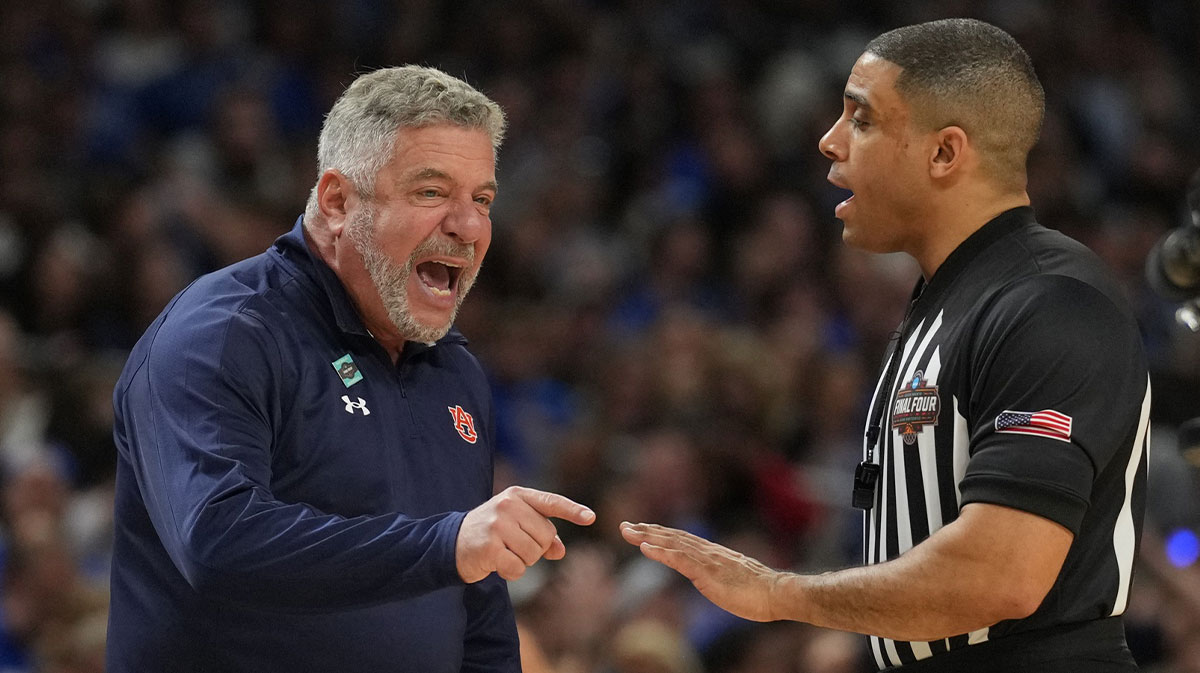 Auburn Tigers head coach Bruce Pearl reacts towards an official against the Florida Gators in the semifinals of the men's Final Four of the 2025 NCAA Tournament at the Alamodome.
