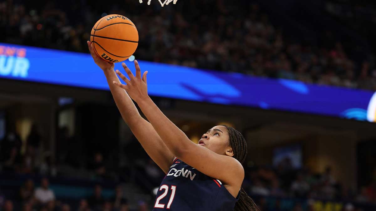 Connecticut Huskies forward Sarah Strong (21) shoot against the UCLA Bruins during the third quarter in a semifinal of the women's 2025 NCAA tournament at Amalie Arena.