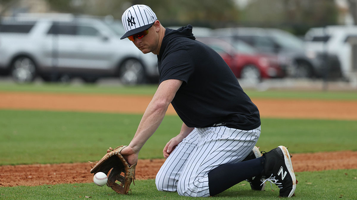 DJ LeMahieu officially taking big step in injury return
