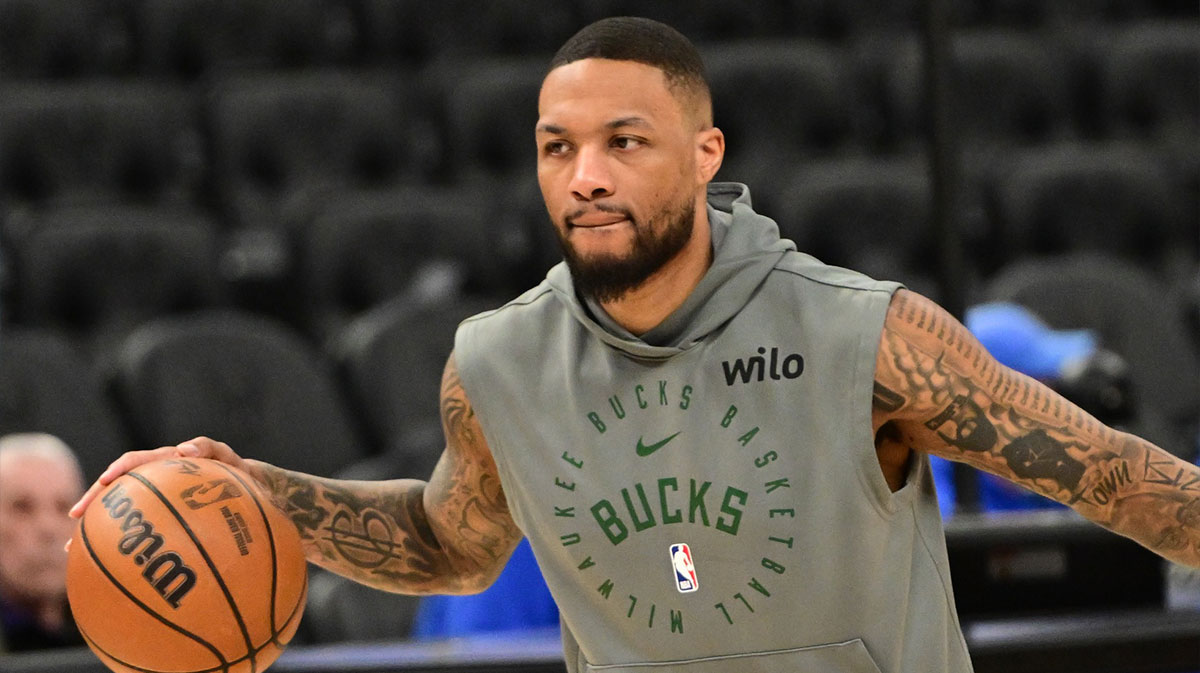 Milwaukee Bucks guard Damian Lillard (0) warms up before game against the Oklahoma City Thunder at Fiserv Forum.