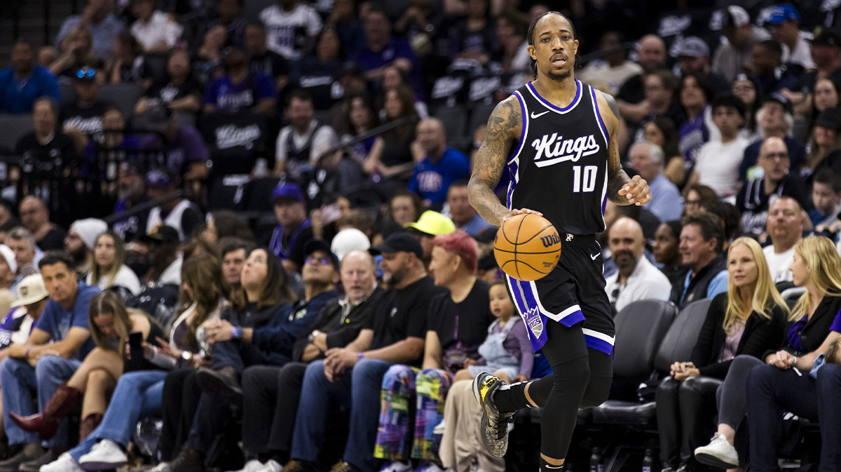 Sacramento Kings forward DeMar DeRozan (10) dribbles against the Phoenix Suns during the second quarter at Golden 1 Center. 