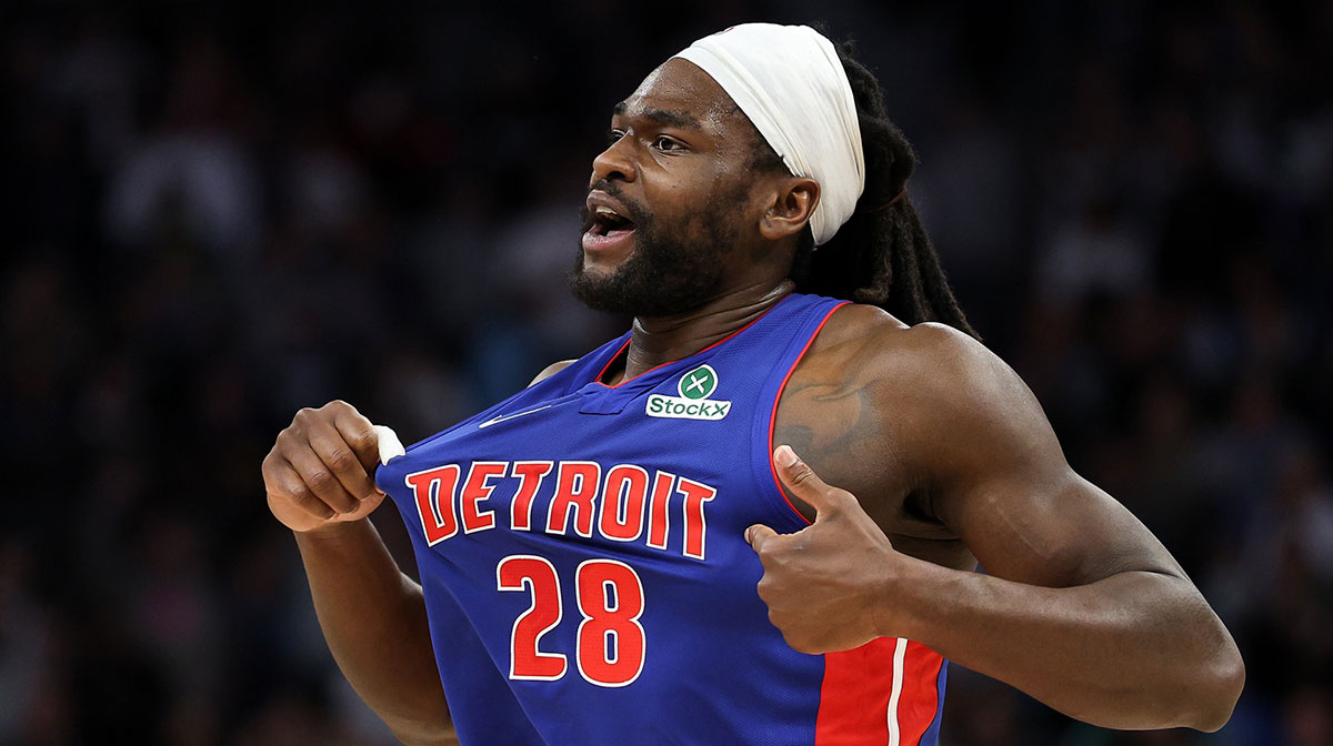 Detroit Pistons center Isaiah Stewart (28) gestures towards the crowd after a fight against the Minnesota Timberwolves during the second quarter at Target Center. Stewart was later ejected from the game.