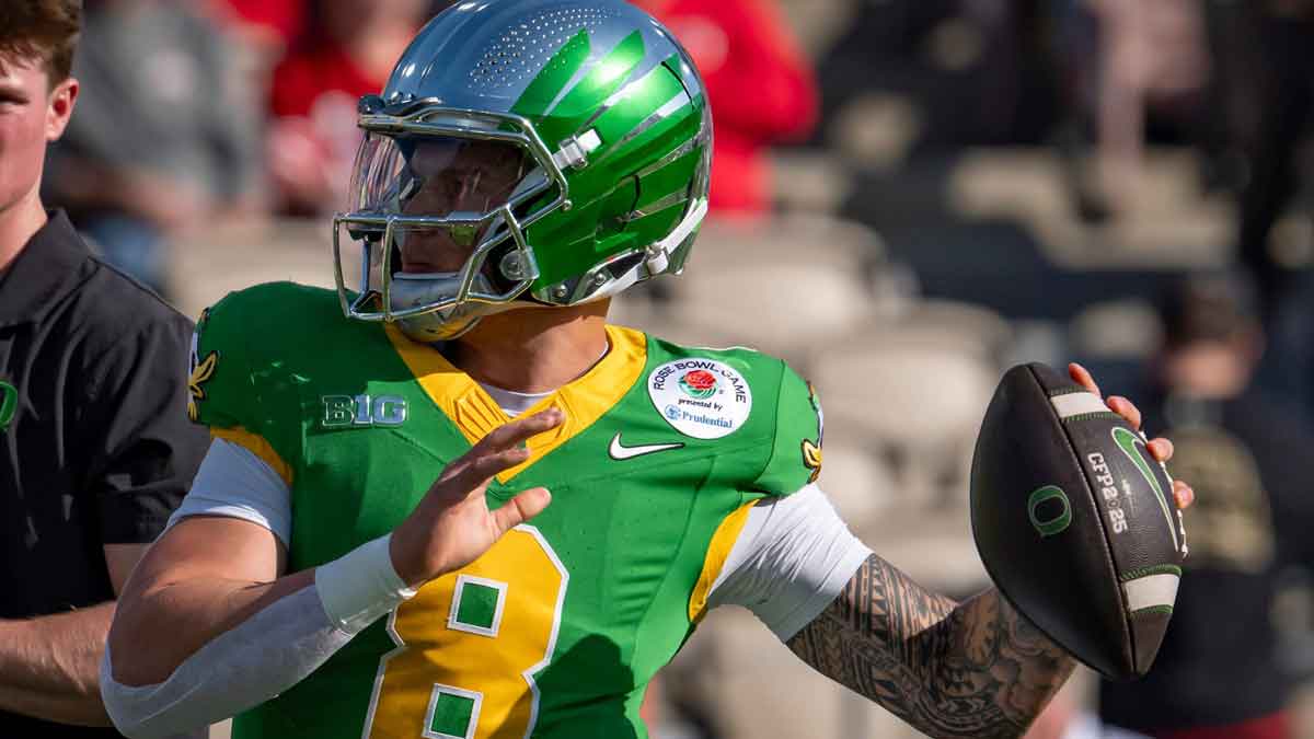 Oregon quarterback Dillon Gabriel throws out a pass during warmups as the Oregon Ducks face the Ohio State Buckeyes Wednesday, Jan. 1, 2025, in the quarterfinal of the College Football Playoff at the Rose Bowl in Pasadena, Calif.