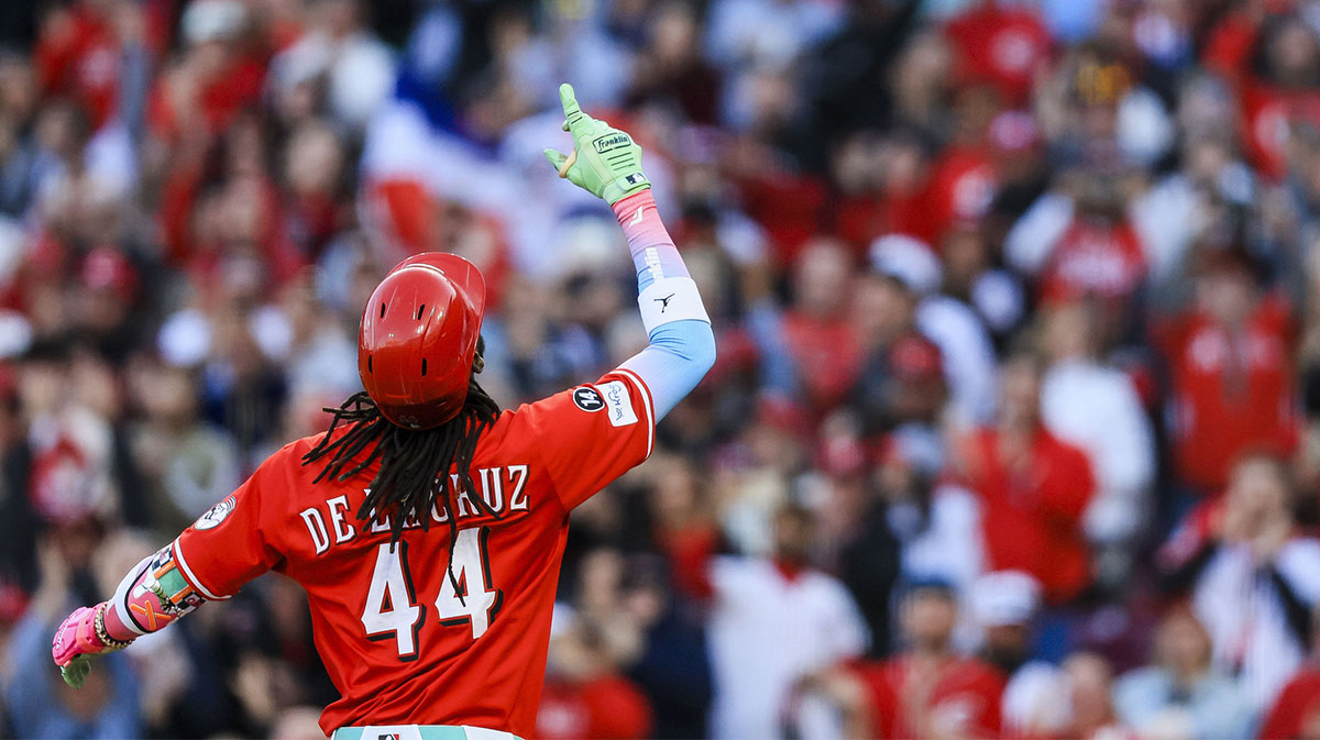 Elly De La Cruz goes viral with grand slam on his bobblehead night