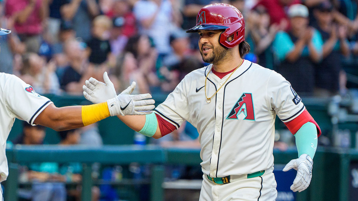 Eugenio Suarez’s stunning feat amid one-man HR derby vs. Braves