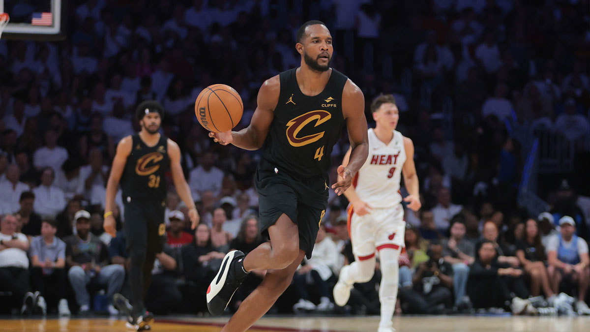 Cleveland Cavaliers forward Evan Mobley (4) drives to the basket against the Miami Heat in the second quarter during game four for the first round of the 2025 NBA Playoffs at Kaseya Center.