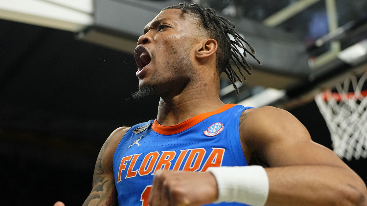 Florida Gators guard Alijah Martin (15) reacts after a play against the Houston Cougars during the second half of the national championship game of the Final Four of the 2025 NCAA Tournament at the Alamodome.