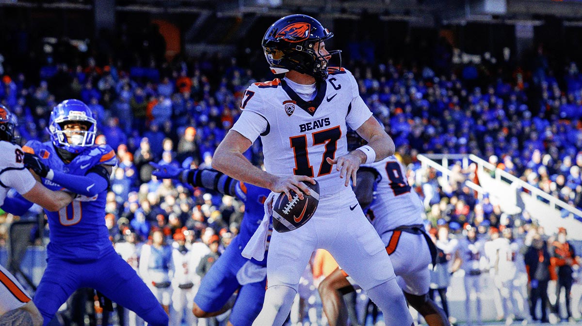 Oregon State Beavers quarterback Ben Gulbranson (17) during the second half against the Boise State Broncos at Albertsons Stadium. Boise State defeats Oregon State 34-18.