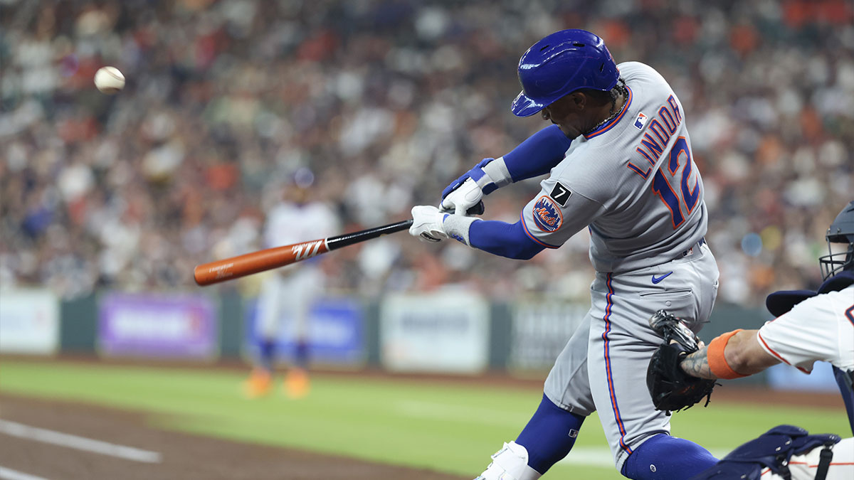 New York Mets shortstop Francisco Lindor (12) bats during the third inning against the Houston Astros at Daikin Park.
