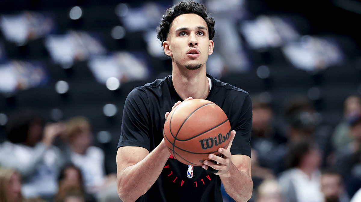 Atlanta Hawks forward Zaccharie Risacher (10) warms up before the game against the Dallas Mavericks at American Airlines Center.