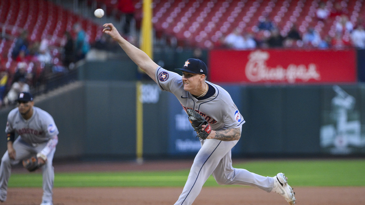 Houston Astros starting pitcher Hunter Brown (58) pitches against the St. Louis Cardinals during the first inning at Busch Stadium