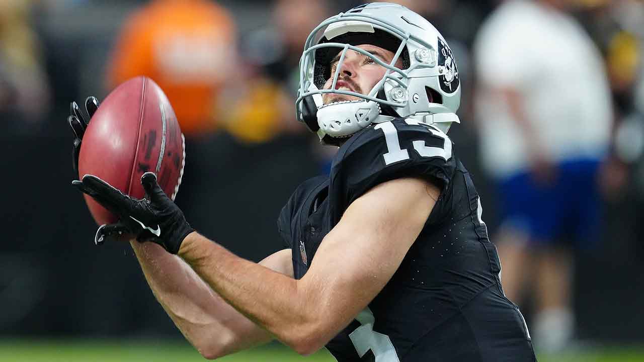 Las Vegas Raiders wide receiver Hunter Renfrow (13) warms up before a game against the Pittsburgh Steelers at Allegiant Stadium.