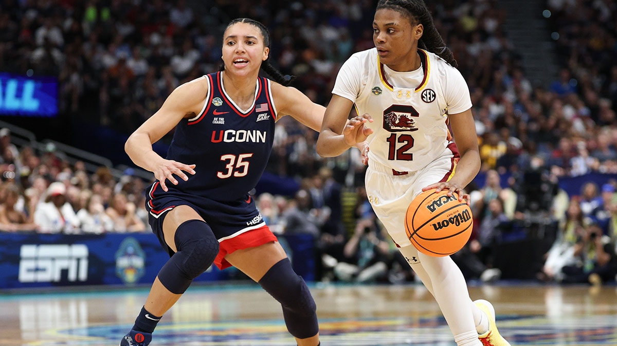Connecticut Huskies guard Azzi Fudd (35) defends against South Carolina Gamecocks guard MiLaysia Fulwiley (12) during the second half of the national championship of the women's 2025 NCAA tournament at Amalie Arena.