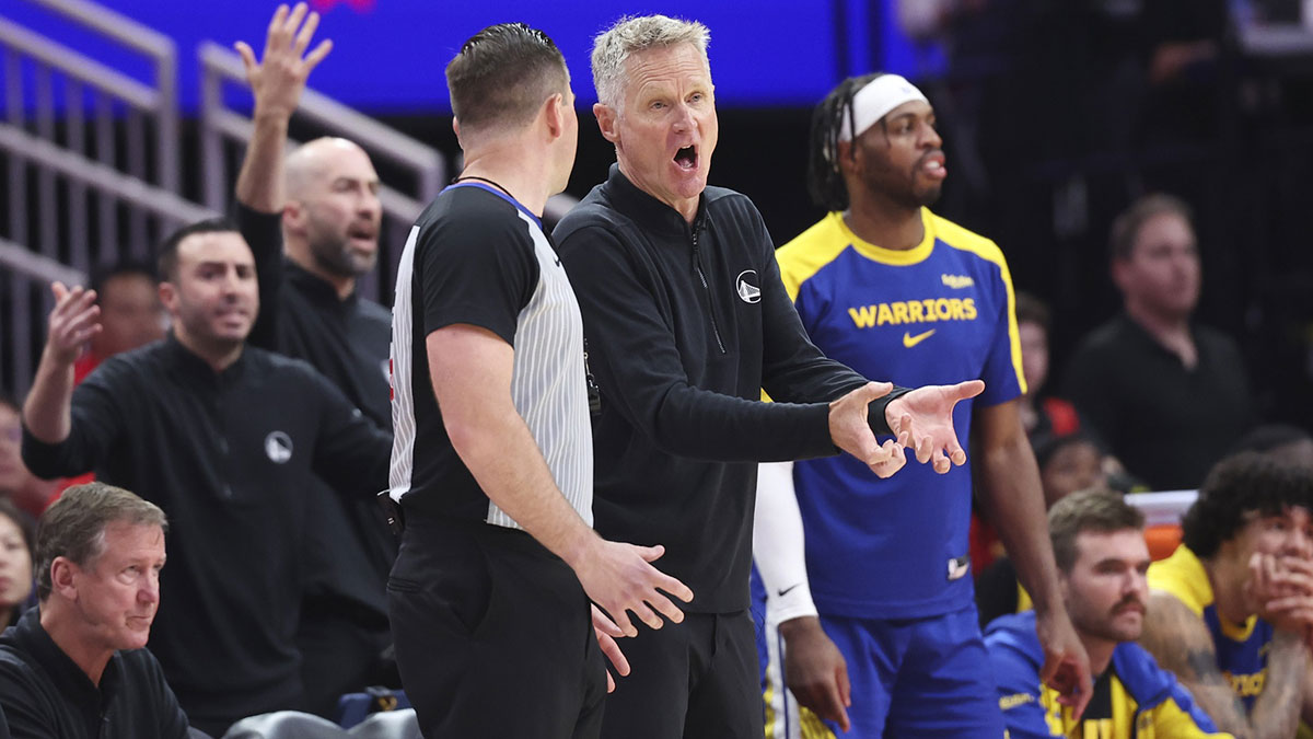 Golden State Warriors head coach Steve Kerr reacts after a play during the third quarter against the Houston Rockets at Toyota Center.