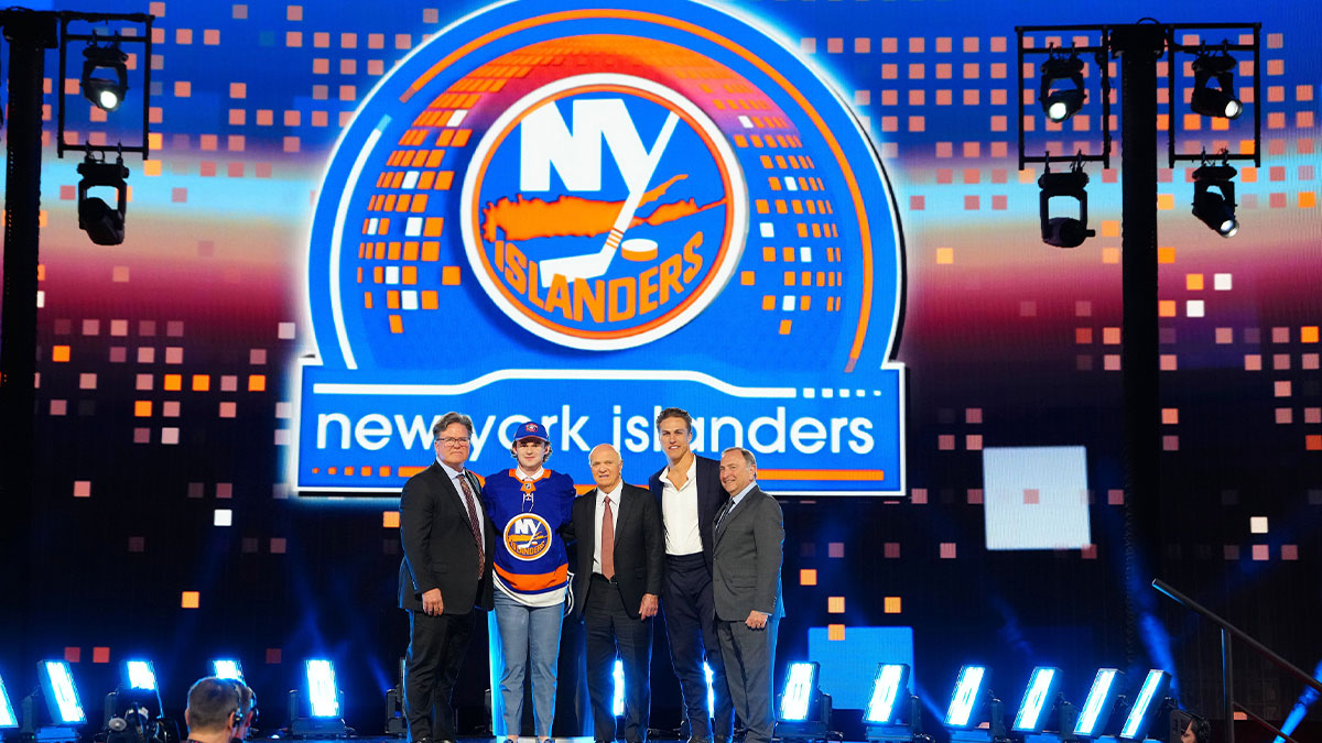 Cole Eiserman is selected by the New York Islanders with the 20th overall pick in the first round of the 2024 NHL Draft at The Sphere.
