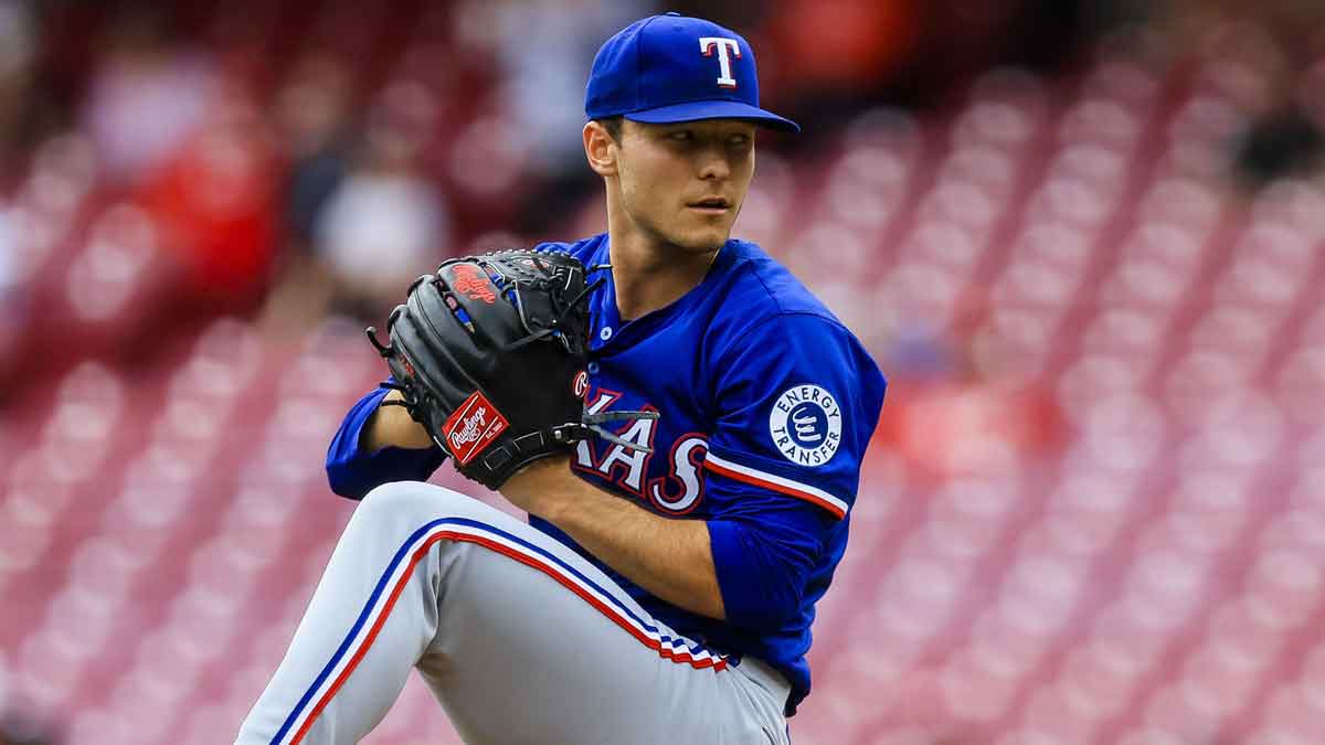 Texas Rangers starting pitcher Jack Leiter (35) pitches in the second inning against the Cincinnati Reds at Great American Ball Park.