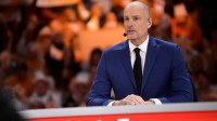 ESPN's Jay Bilas speaks during ESPN's 'College GameDay' broadcast ahead of No. 4 Tennessee's basketball game against No. 10 Texas at Thompson-Boling Arena in Knoxville, Tenn., on Saturday, Jan. 28, 2023. Kns Ut Basketball College Gameday