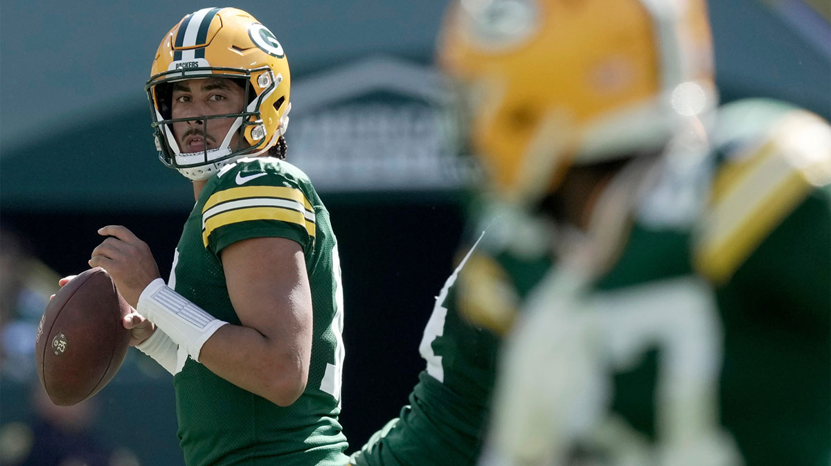 Green Bay Packers quarterback Jordan Love (10) throws a pass to Green Bay Packers wide receiver Romeo Doubs (87) during the first quarter of their game Sunday, September 29, 2024 at Lambeau Field in Green Bay, Wisconsin.