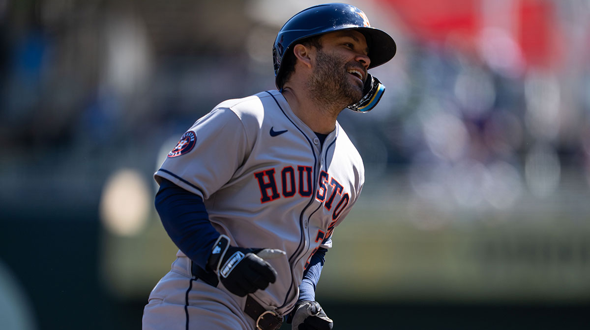 Houston Astros left fielder Jose Altuve (27) rounds the bases after hitting a solo home run during the first inning against the Minnesota Twins at Target Field.