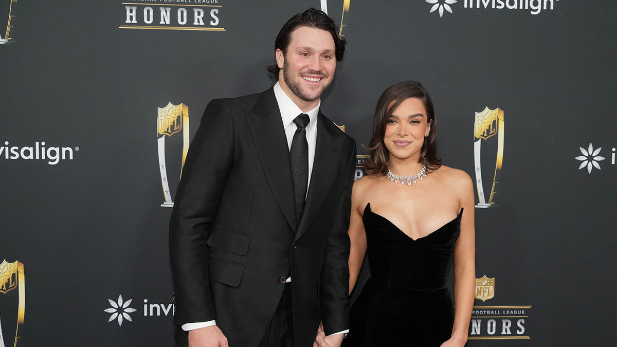 Hailee Steinfeld took a break, but not from Josh Allen