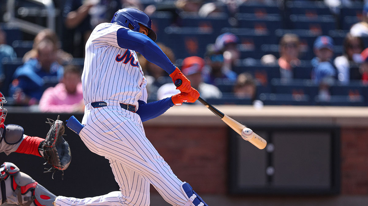 New York Mets right fielder Juan Soto (22) singles during the fifth inning against the St. Louis Cardinals at Citi Field. 