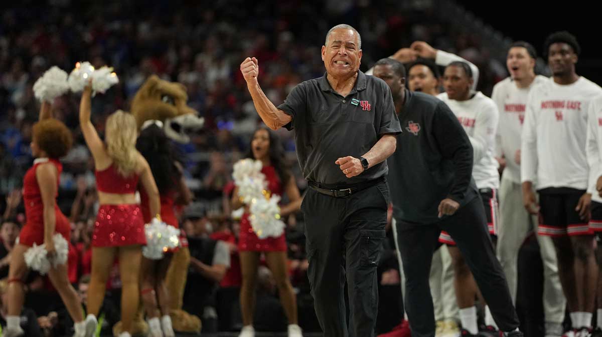 Houston Cougars head coach Kelvin Sampson reacts after a play against the Duke Blue Devils during the second half in the semifinals of the men's Final Four of the 2025 NCAA Tournament at the Alamodome. Mandatory Credit: Bob Donnan-Imagn Images