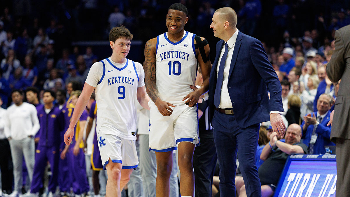 Kentucky Wildcats head coach Mark Pope talks with forward Brandon Garrison (10) as he exits the game during the second half LSU Tigers at Rupp Arena at Central Bank Center.
